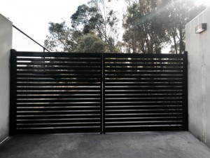 swing gates 03