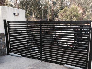 swing gates 06